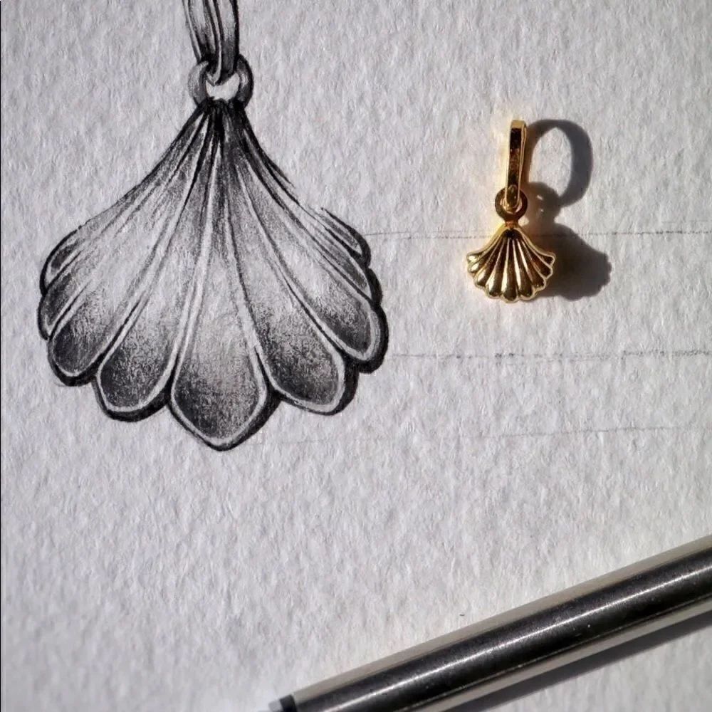 Pearl & shell 14k Solid Gold Pendant | perfect gift | Tehrani Jewelry | Gold Cha - Picture 3 of 5